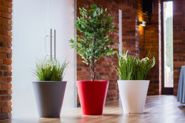 Duża donica ogrodowa Ovo z wewnętrzną półką czerwona